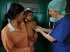 Kambodscha: Aktion Lächeln - Kindern ein Lächeln geben